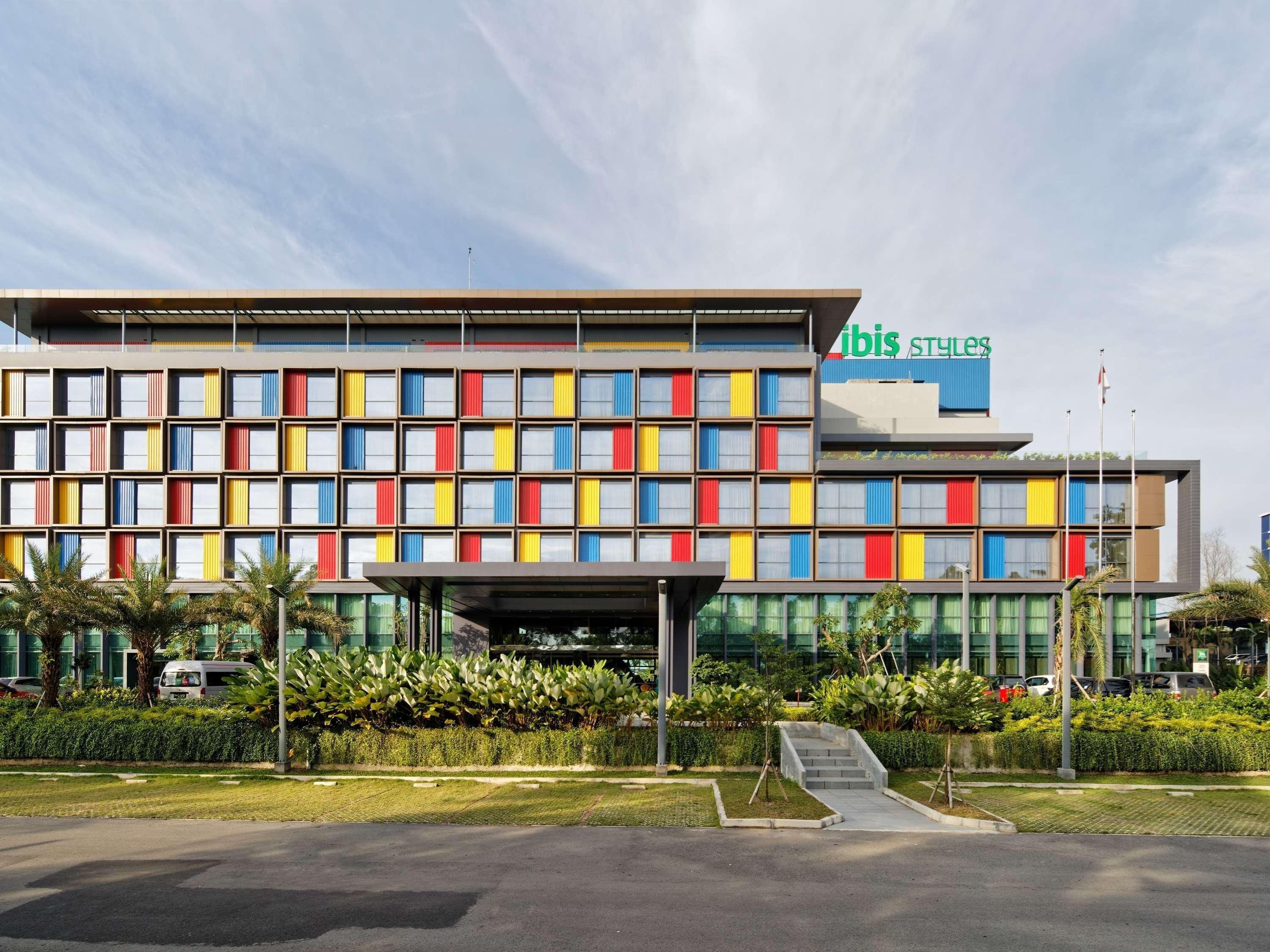 Ibis Styles Batam Nagoya Hotel Ngoại thất bức ảnh