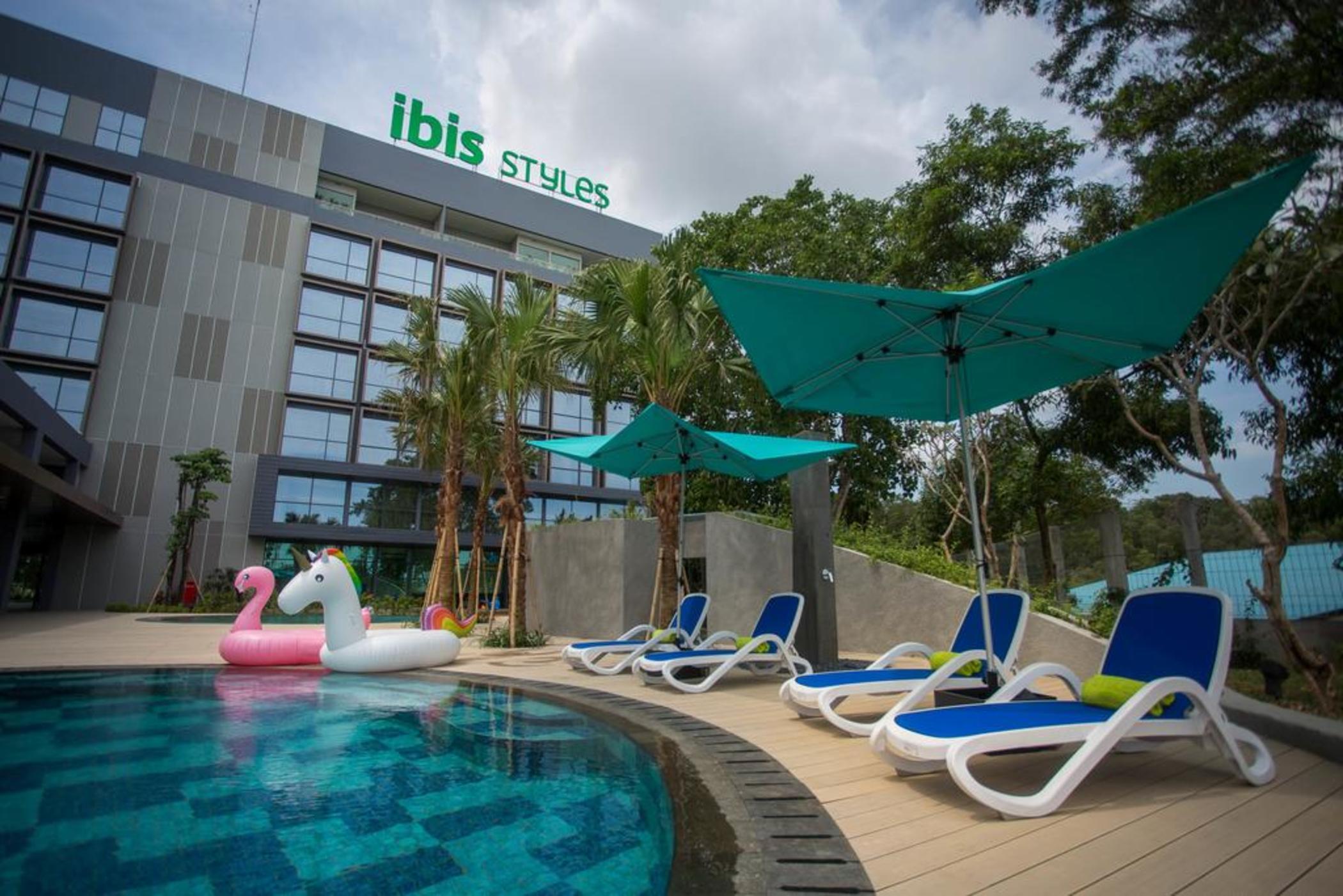 Ibis Styles Batam Nagoya Hotel Ngoại thất bức ảnh