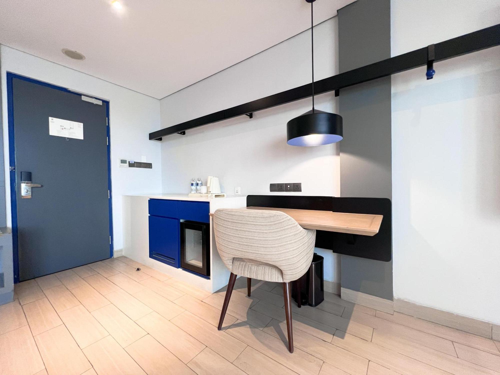 Ibis Styles Batam Nagoya Hotel Ngoại thất bức ảnh