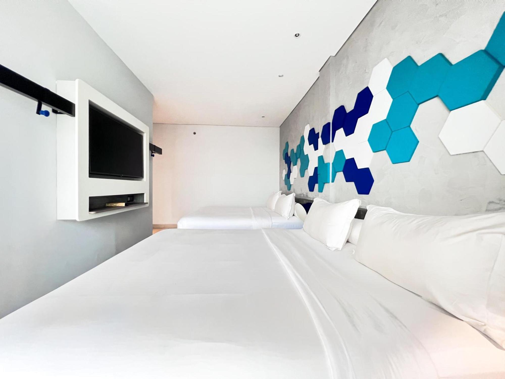 Ibis Styles Batam Nagoya Hotel Ngoại thất bức ảnh