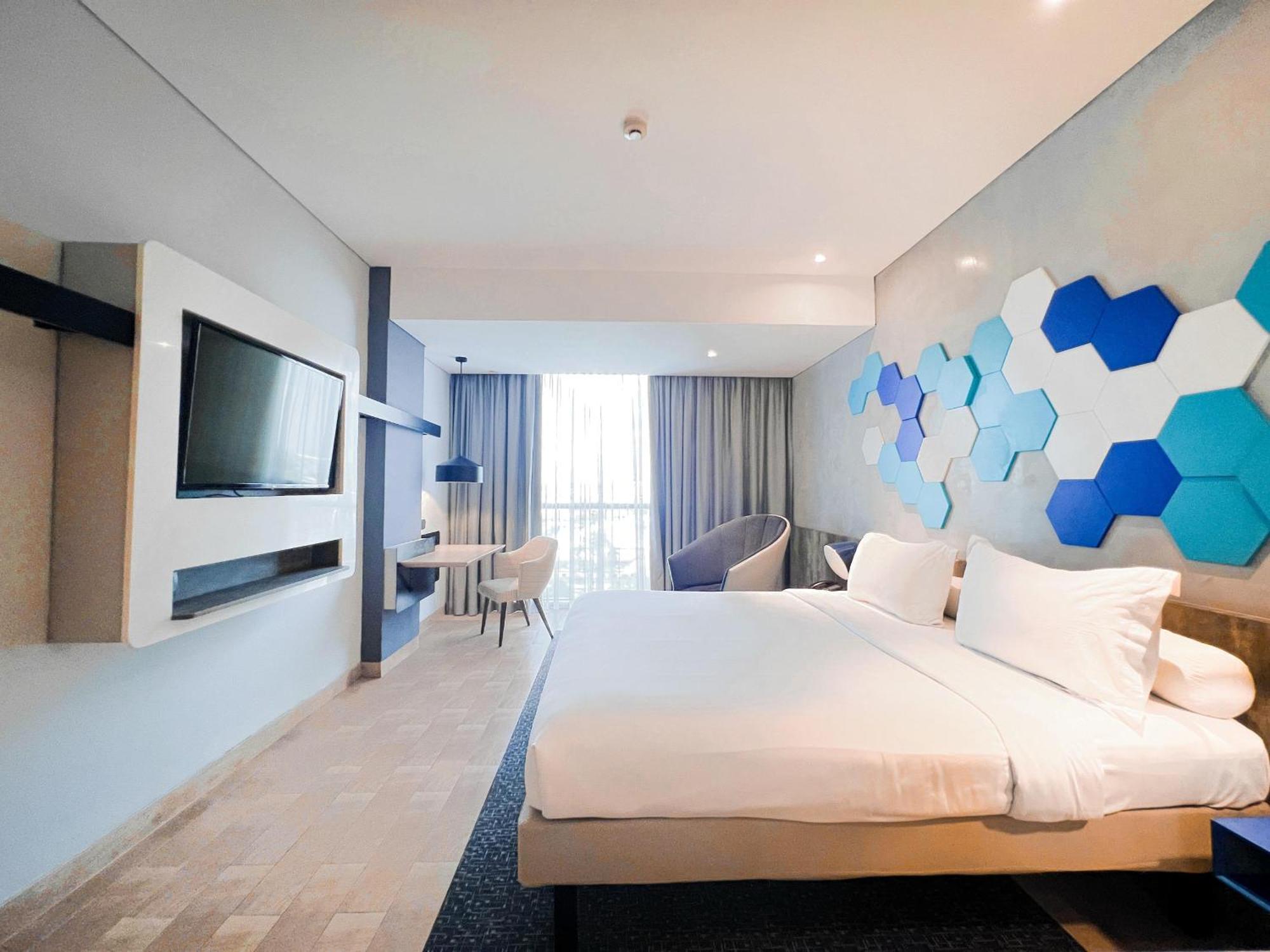 Ibis Styles Batam Nagoya Hotel Ngoại thất bức ảnh