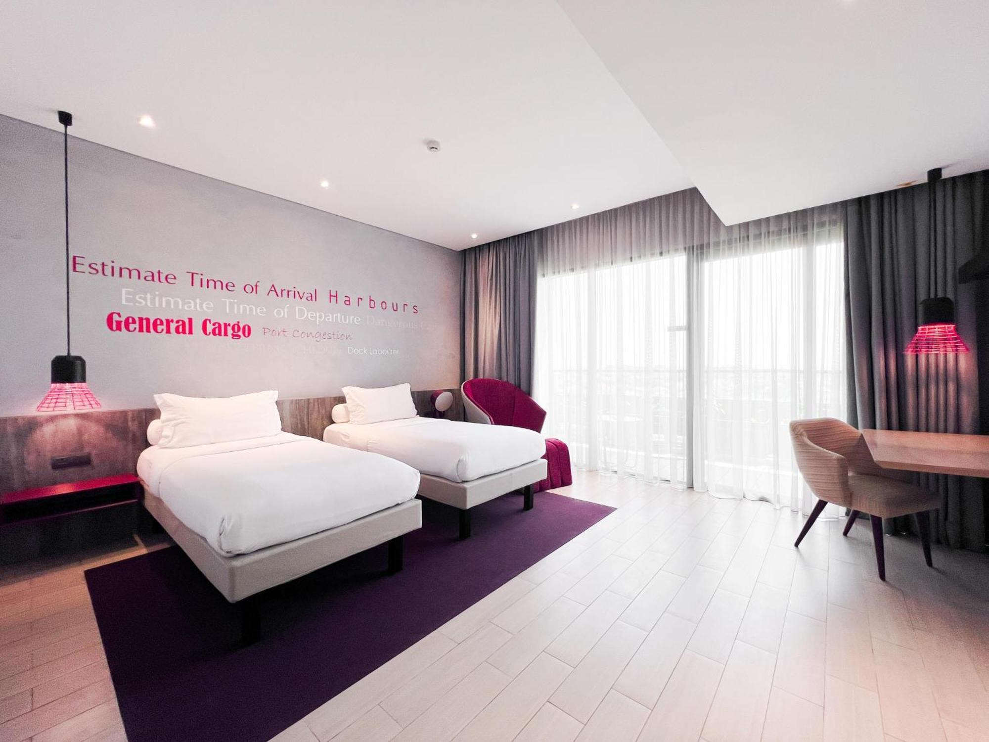 Ibis Styles Batam Nagoya Hotel Ngoại thất bức ảnh