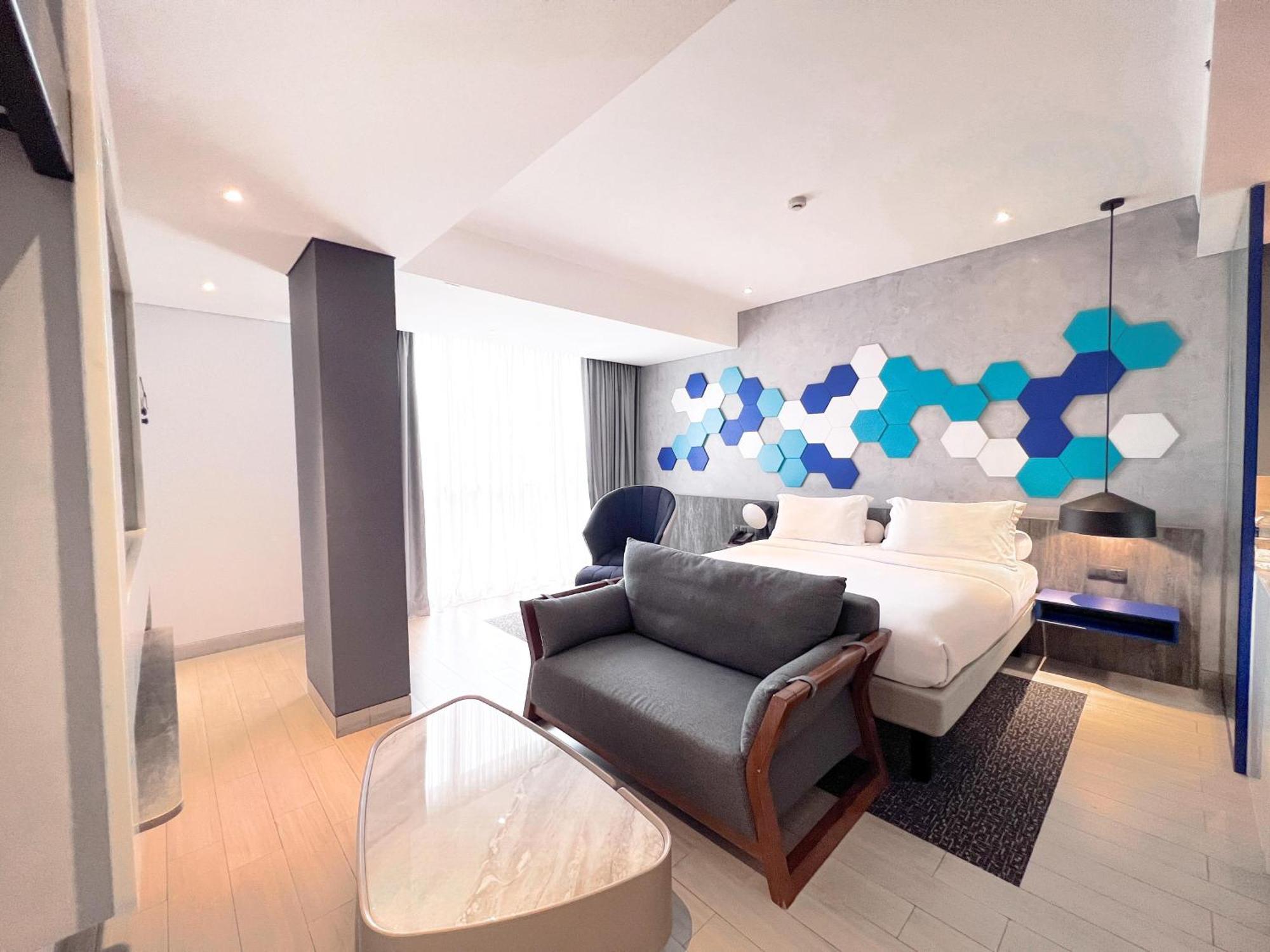 Ibis Styles Batam Nagoya Hotel Ngoại thất bức ảnh
