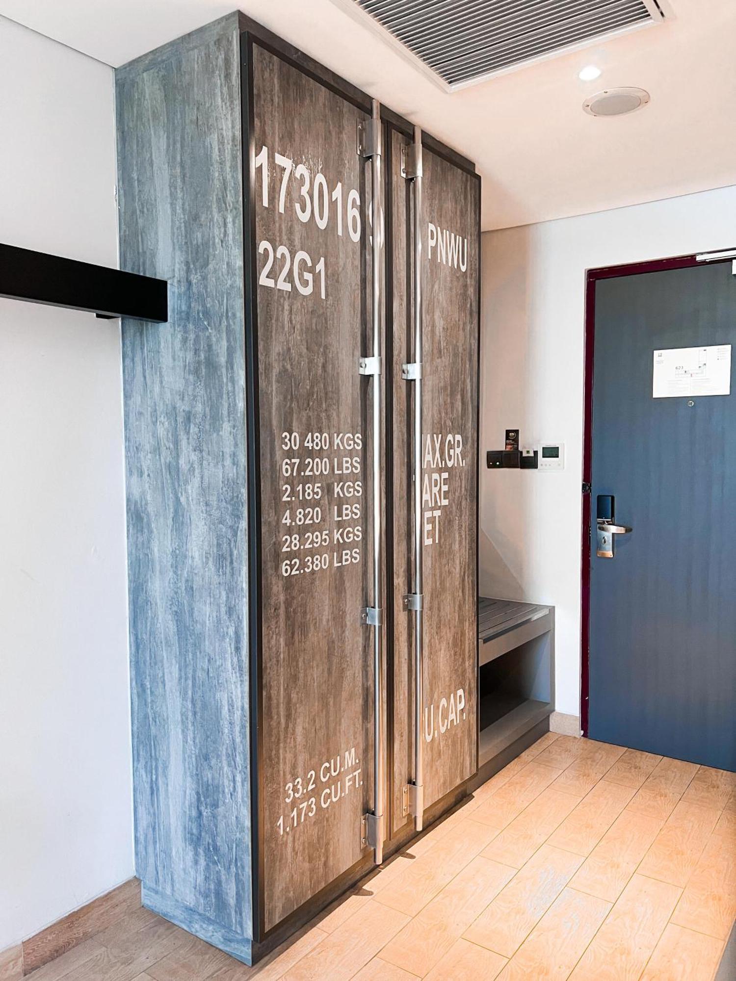 Ibis Styles Batam Nagoya Hotel Ngoại thất bức ảnh