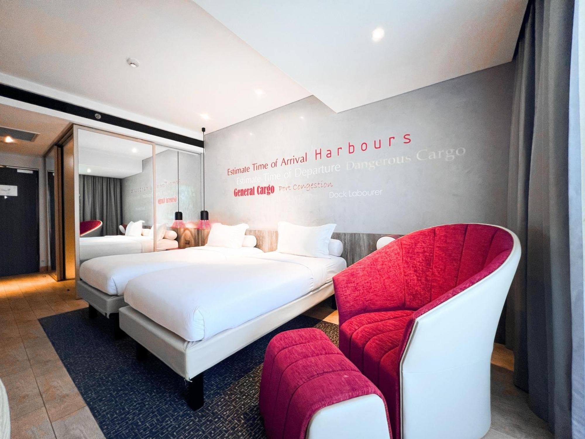 Ibis Styles Batam Nagoya Hotel Ngoại thất bức ảnh